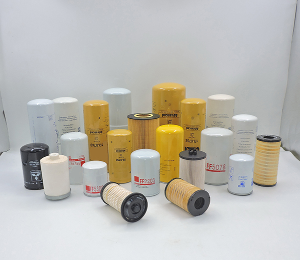 Engine fuel filters 